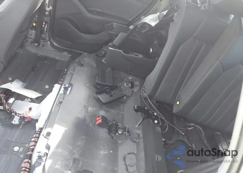 2025 Audi Q6 E-Tron Premium Plus Quattro z USA, uszkodzony, nr VIN WA124BGF2SA067600